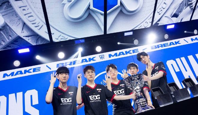 片绿地赋予 片绿地赋予