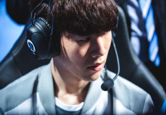 费用与奖助 费用与奖助